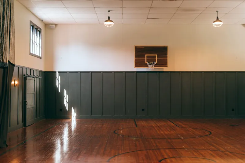 Benched: How Getting Cut Taught Michael Jordan to Build Greatness From Scratch